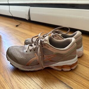 Pink ASICS gel kayano size 8
